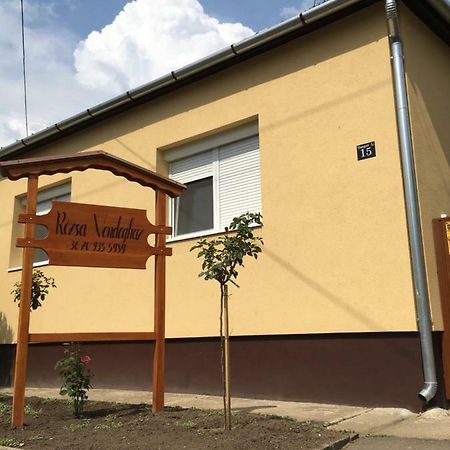 Rózsa Vendégház Tokaj Esterno foto