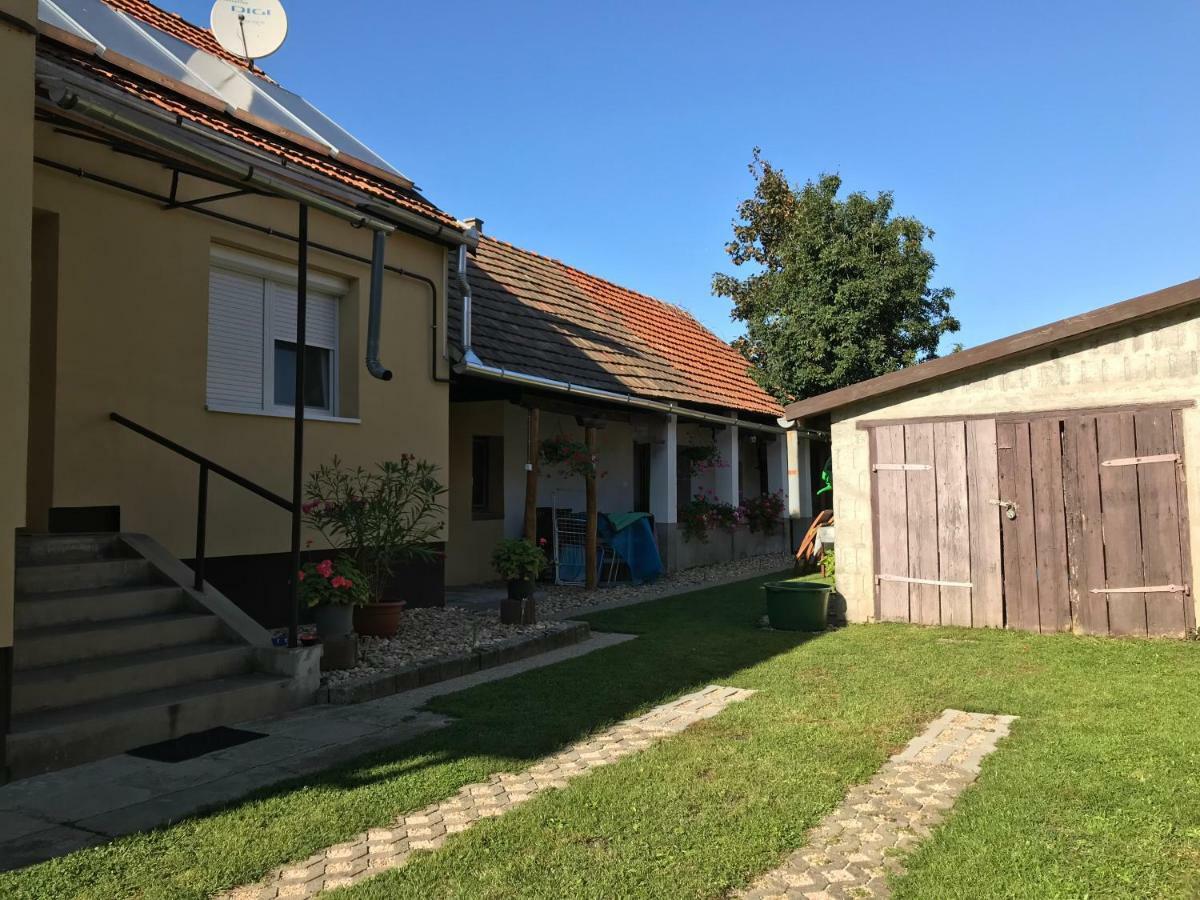 Rózsa Vendégház Tokaj Esterno foto