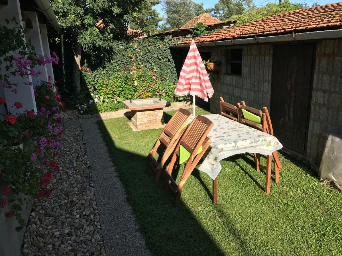 Rózsa Vendégház Tokaj Esterno foto
